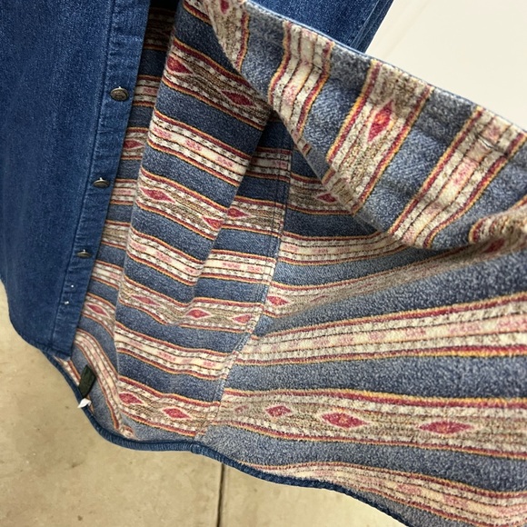 Men’s Medium Orvis Denim Button Down Lined Jacket - Picture 4 of 10